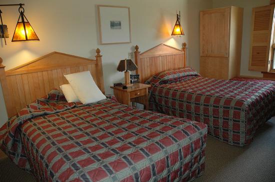 Old Faithful Snow Lodge 03.[1]